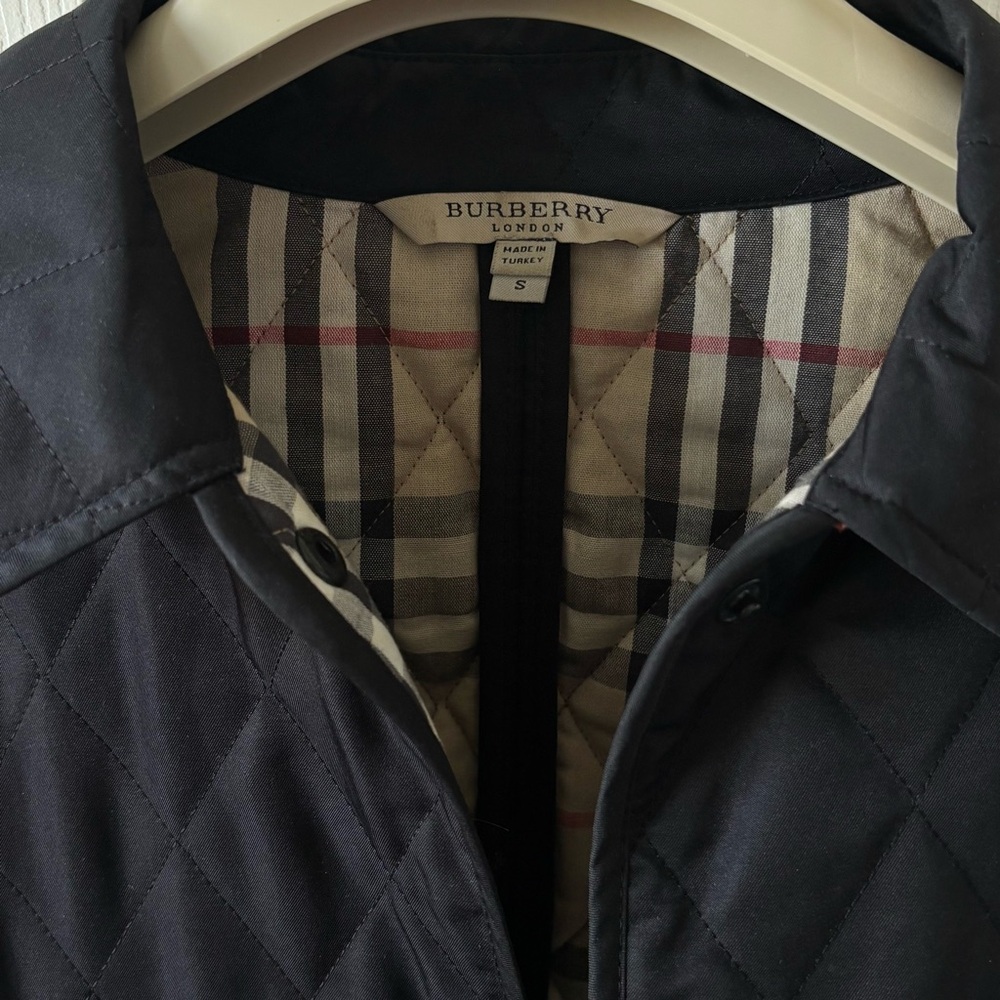 Burberry Black Quilted Women's Jacket - Picture 5 of 14